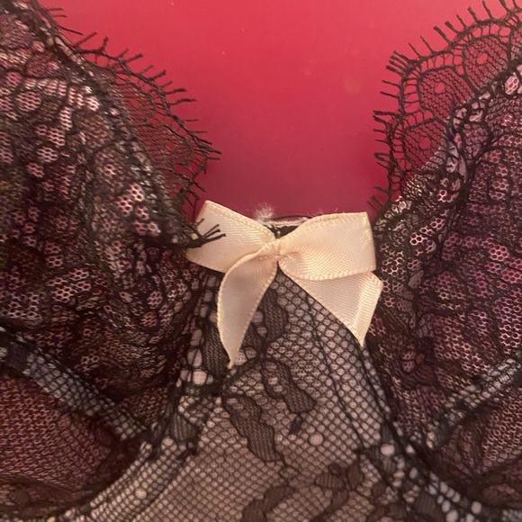 Victoria’s Secret unlined Demi bra black and pink lace with pink bow detail bra - Picture 3 of 12